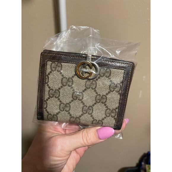 Vintage Gucci Monogram logo G Leather 80s Wallet - Picture 1 of 7